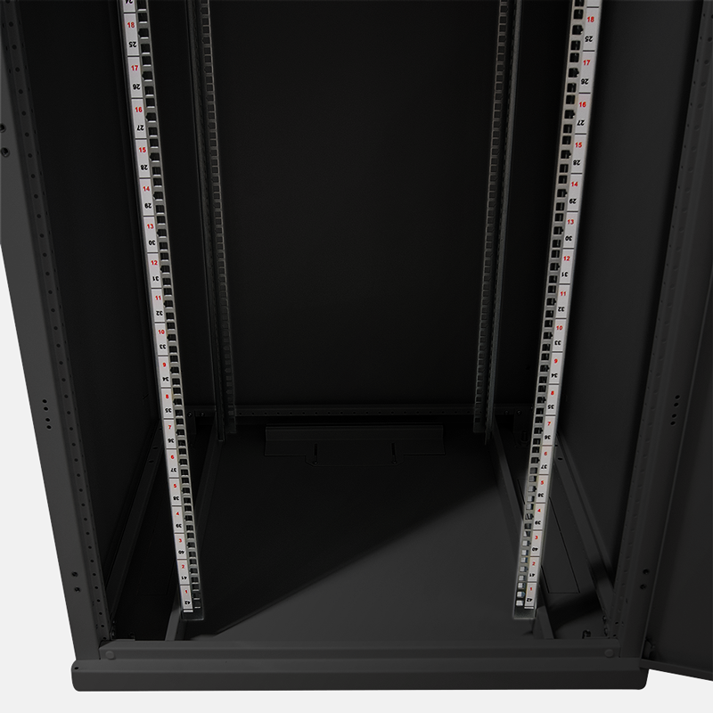 19" Netzwerk Standschrank, 32HE, 600 x 800 mm, schwarz